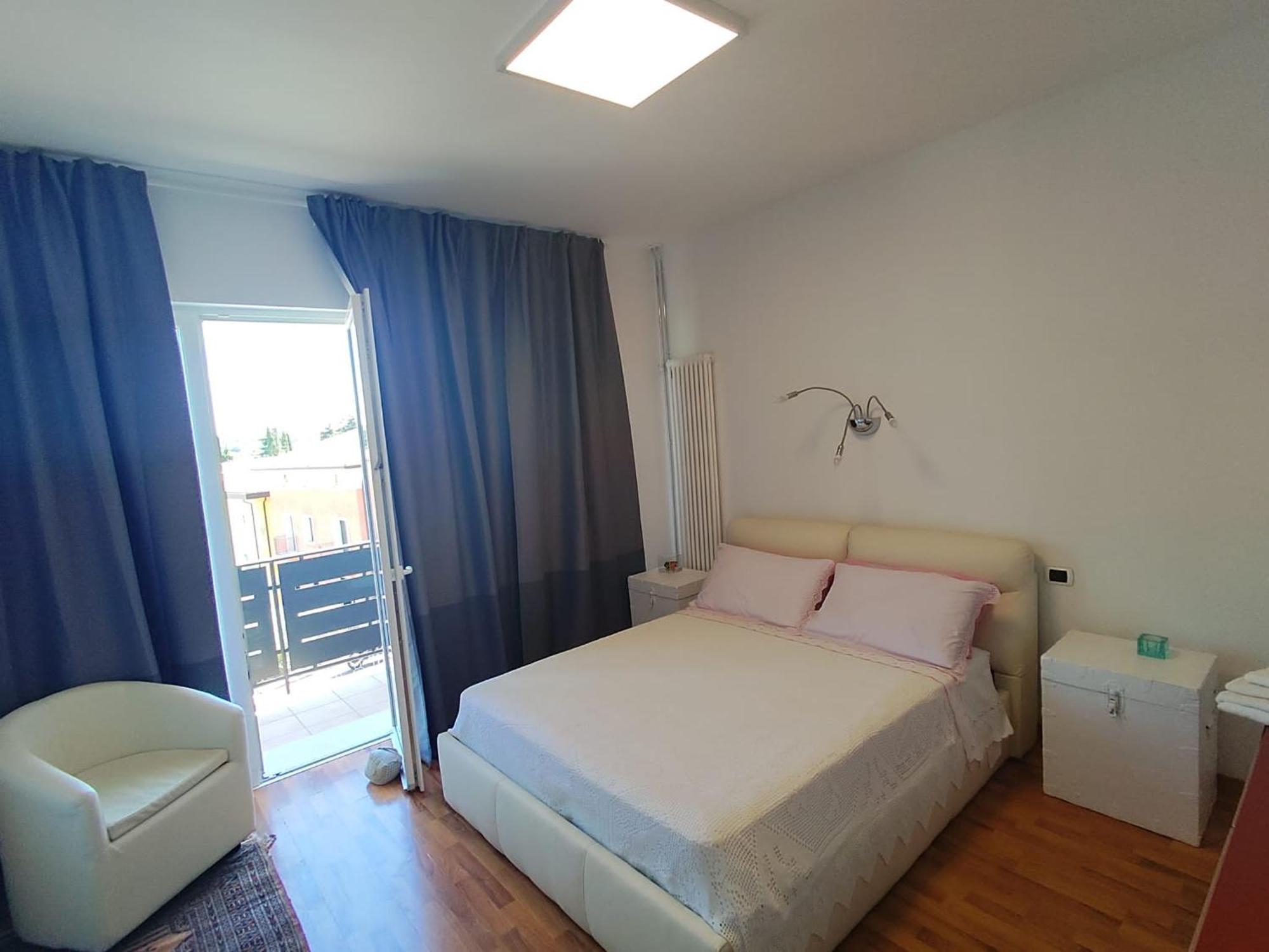 Garda 33 Caprino Veroneseアパートメント 部屋 写真
